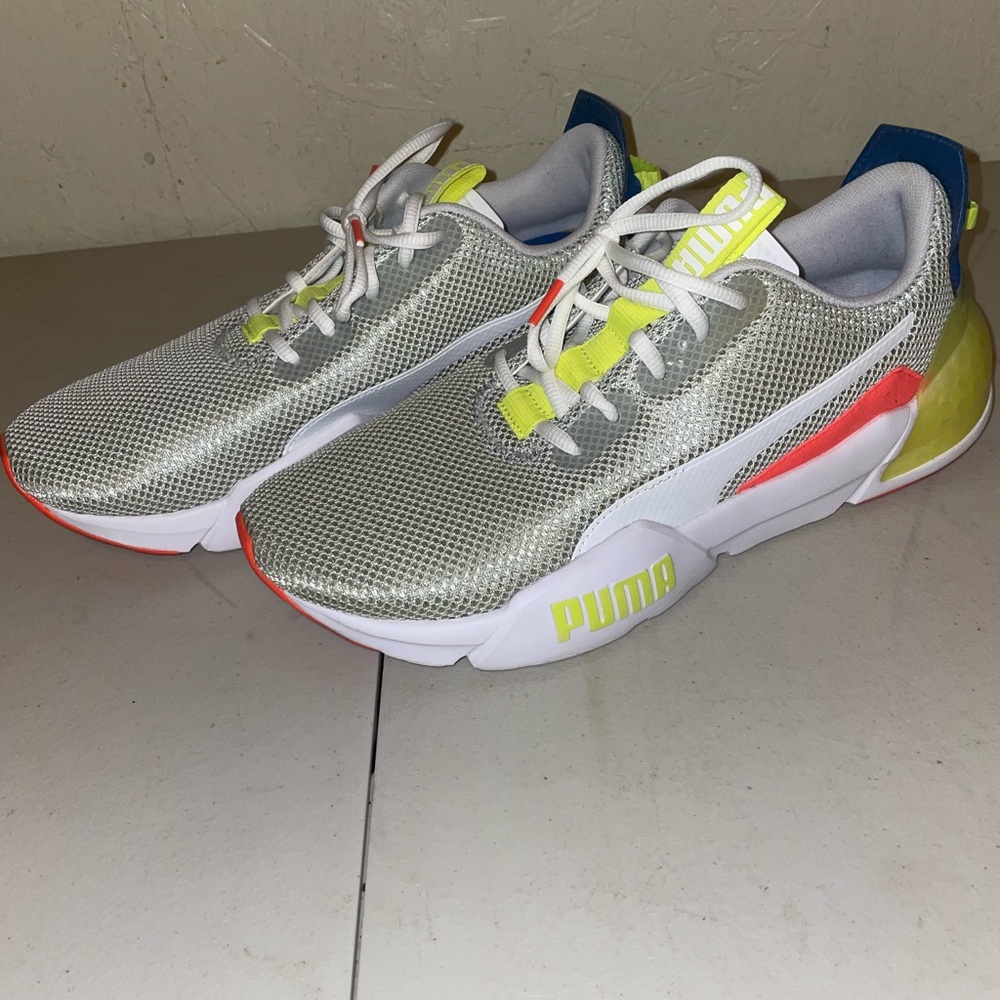 Mens Puma Softride Shoes Size 10.5 Gray And White 192638-05 Worn Once!!